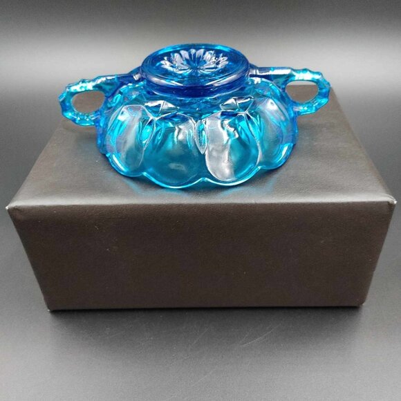 Vintage Fairfield Blue Anchor Hocking Glass Nappy Bowl Dish Two Handles - Picture 7 of 9